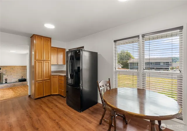 Photo 4 of Single family home for sale at 1206 E Park Ave, Montesano, WA 98563 | MLS# NWM2571725 | Listing updated on 2026-09-25