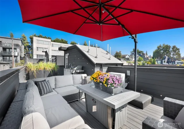 Photo 3 of Single family home for sale at 2708 Franklin Ave E #B, Seattle, WA 98102 | MLS# NWM2571733 | Listing updated on 2026-09-25