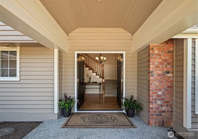 Photo 3 of Single family home for sale at 24717 SE 45th Place, Sammamish, WA 98029 | MLS# NWM2571751 | Listing updated on 2026-09-26