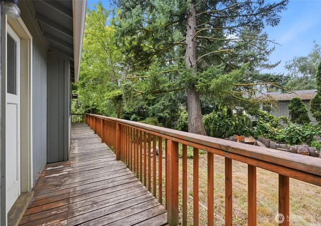 Photo 4 of Single family home for sale at 108 Swiftwater Pl, Kelso, WA 98626 | MLS# NWM2571780 | Listing updated on 2026-09-28