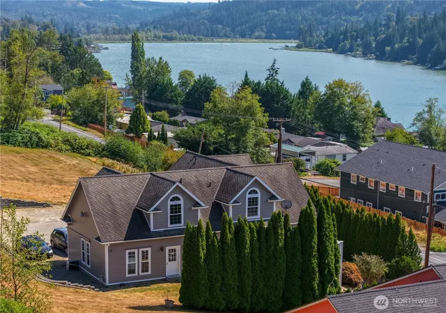 Photo 3 of Single family home for sale at 18175 State Route 9, Mount Vernon, WA 98274 | MLS# NWM2571795 | Listing updated on 2026-09-19
