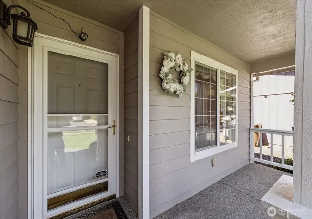 Photo 3 of Sale Pending at 2208 N Villard St, Tacoma, WA 98406 | MLS# NWM2571801 | Listing updated on 2026-09-25