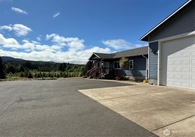 Photo 3 of Single family home for sale at 82 S Valley Ln, Naselle, WA 98638 | MLS# NWM2571806 | Listing updated on 2026-09-23