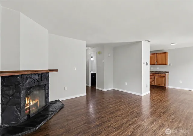Photo 4 of House for sale at 33020 22Nd Pl S, Federal Way, WA 98003 | MLS# NWM2571811 | Listing updated on 2026-09-25