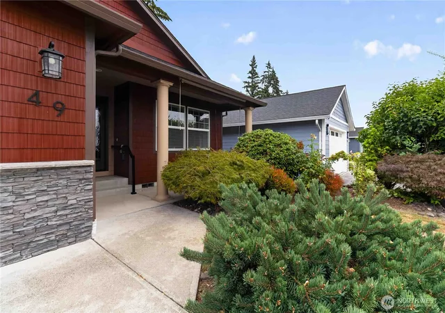 Photo 4 of Single family home for sale at 49 Willow Pointe Loop, Longview, WA 98632 | MLS# NWM2571829 | Listing updated on 2026-09-25