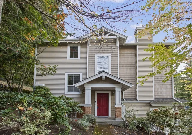 Townhouse for sale at 5329 236th Place SE #26-1, Issaquah, WA 98029 | MLS# NWM2571833