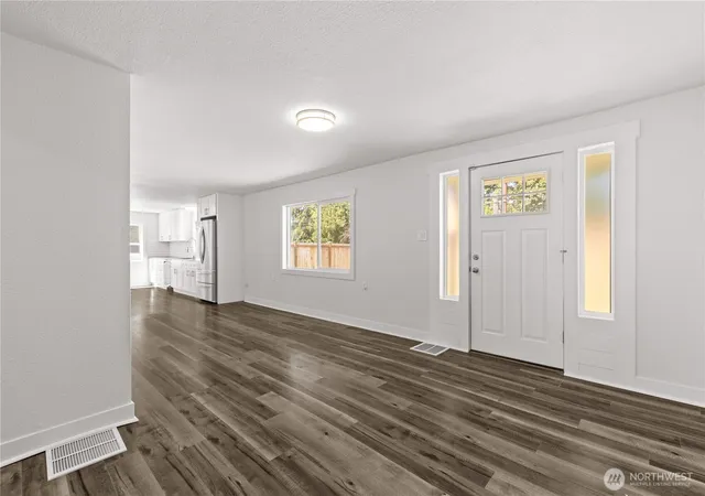 Photo 3 of Single family home for sale at 8823 S Yakima Ave, Tacoma, WA 98444 | MLS# NWM2571858 | Listing updated on 2026-09-25