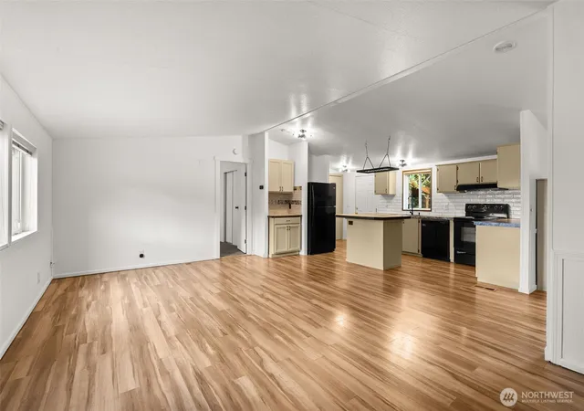 Photo 3 of Sale Pending at 6200 Fair Oaks Rd SE #30, Olympia, WA 98513 | MLS# NWM2571863 | Listing updated on 2026-09-01