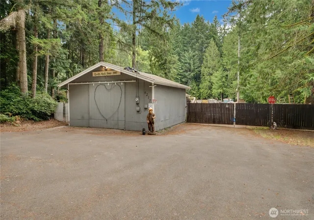 Photo 4 of Sale Pending at 6217 Key Peninsula Hwy Nw, Lakebay, WA 98351 | MLS# NWM2571869 | Listing updated on 2026-09-12