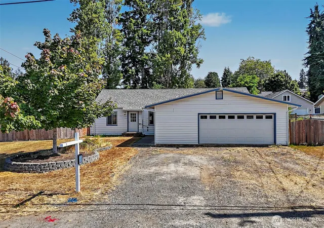 Photo 1 of Sale Pending at 3125 Oas Dr W, University Place, WA 98466 | MLS# NWM2571878 | Listing updated on 2026-09-26