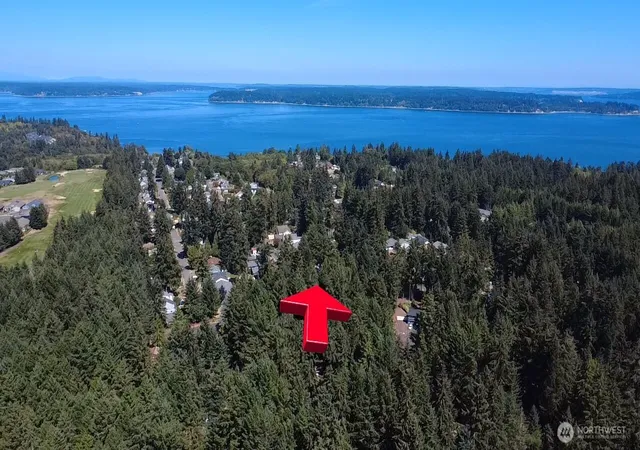Photo 2 of Single family home for sale at 4804 Beverly Dr Ne, Olympia, WA 98516 | MLS# NWM2571905 | Listing updated on 2026-10-02
