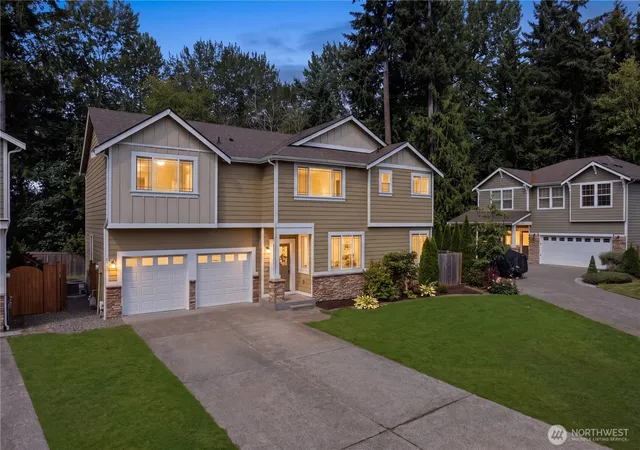 Photo 2 of Single family home for sale at 8503 125th St Ct E, Puyallup, WA 98373 | MLS# NWM2571907 | Listing updated on 2026-09-30