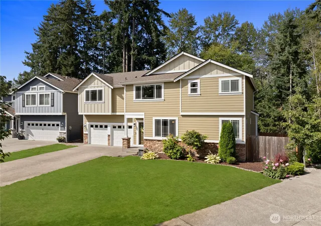 Photo 3 of Single family home for sale at 8503 125th St Ct E, Puyallup, WA 98373 | MLS# NWM2571907 | Listing updated on 2026-09-30