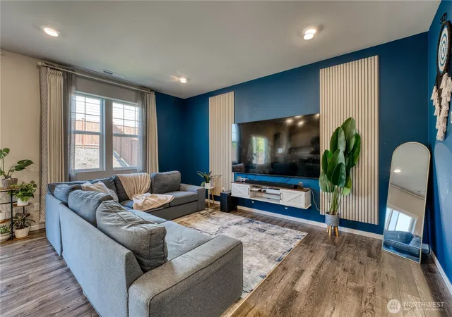 Photo 4 of Single family home for sale at 106 17Th Dr, Snohomish, WA 98290 | MLS# NWM2571942 | Listing updated on 2026-09-25