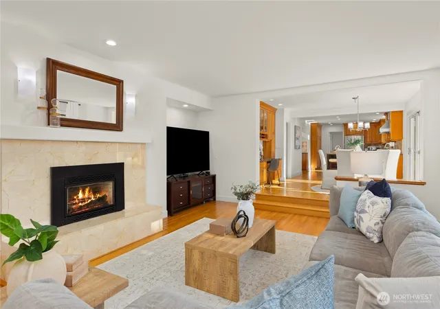 Photo 4 of Sale Pending at 4511 173Rd Ave Se, Bellevue, WA 98006 | MLS# NWM2571952 | Listing updated on 2026-09-20
