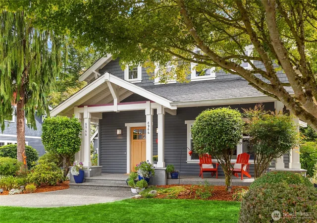 Photo 3 of Sale Pending at 8966 N Town Dr Ne, Bainbridge Island, WA 98110 | MLS# NWM2571962 | Listing updated on 2026-09-29