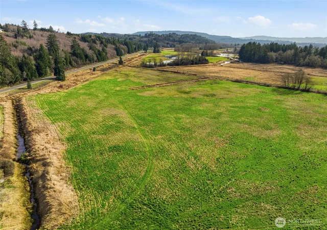 Photo 3 of Single family home for sale at 957 W State Route 4, Cathlamet, WA 98612 | MLS# NWM2571972 | Listing updated on 2026-09-25