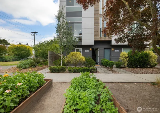 Photo 2 of Townhouse for sale at 1707 Nw 63rd Street #A, Seattle, WA 98107 | MLS# NWM2571978 | Listing updated on 2026-10-01