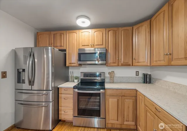 Photo 4 of Single family home for sale at 209 Emery Ave N, South Prairie, WA 98385 | MLS# NWM2571992 | Listing updated on 2026-10-01