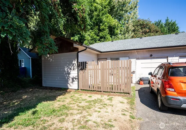 Photo 2 of Multi family home for sale at 1126 Puget St Ne, Olympia, WA 98506 | MLS# NWM2571995 | Listing updated on 2026-10-03