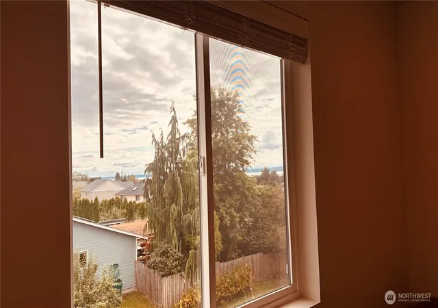 Photo 3 of Sale Pending at 28400 83rd Dr Nw, Stanwood, WA 98292 | MLS# NWM2572015 | Listing updated on 2026-09-23