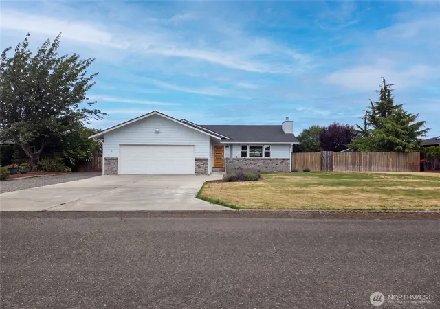 Photo 1 of Single family home for sale at 131 Duke Dr, Sequim, WA 98382 | MLS# NWM2572017 | Listing updated on 2026-10-01