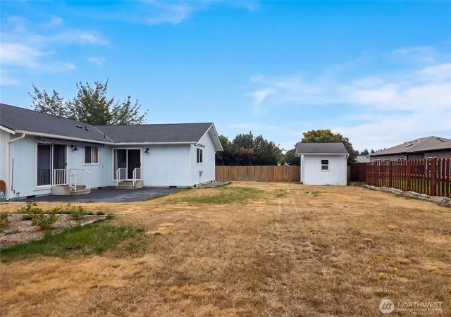 Photo 4 of Single family home for sale at 131 Duke Dr, Sequim, WA 98382 | MLS# NWM2572017 | Listing updated on 2026-10-01
