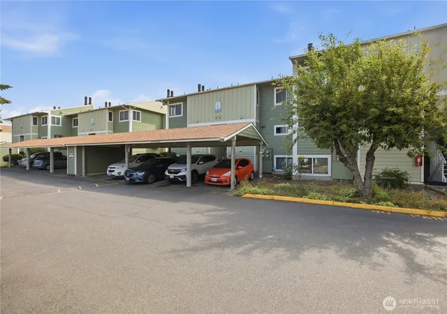 Photo 3 of Single family home for sale at 22240 24th Avenue S #E38, Des Moines, WA 98198 | MLS# NWM2572018 | Listing updated on 2026-09-30