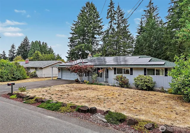 Photo 3 of Sale Pending at 2016 Sycamore St Se, Lacey, WA 98503 | MLS# NWM2572024 | Listing updated on 2026-09-29