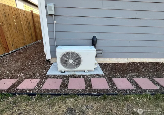 Photo 4 of Sale Pending at 221 NE Belfair Sta Dr, Belfair, WA 98528 | MLS# NWM2572025 | Listing updated on 2026-09-28
