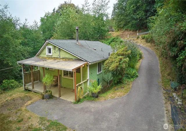 Photo 1 of Sale Pending at 206 Pioneer Blvd, Aberdeen, WA 98520 | MLS# NWM2572032 | Listing updated on 2026-09-26