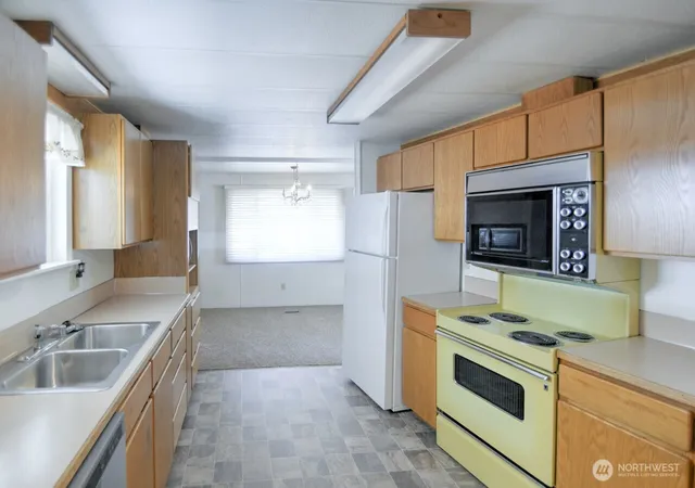 Photo 3 of Manufactured home for sale at 1841 Trosper Rd Sw #2, Tumwater, WA 98512 | MLS# NWM2572061 | Listing updated on 2026-09-25