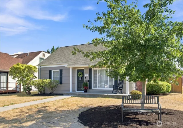 Photo 3 of Sale Pending at 4626 N 13th St, Tacoma, WA 98406 | MLS# NWM2572066 | Listing updated on 2026-09-25