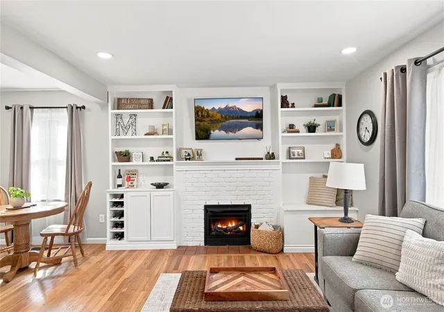 Photo 3 of Sale Pending at 4626 N 13Th St, Tacoma, WA 98406 | MLS# NWM2572066 | Listing updated on 2026-09-25