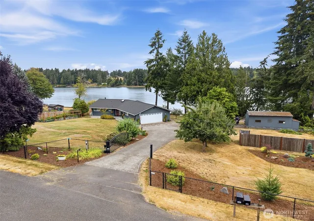 Photo 2 of Single family home for sale at 5508 S Bay Ter Dr Ne, Olympia, WA 98516 | MLS# NWM2572068 | Listing updated on 2026-10-02