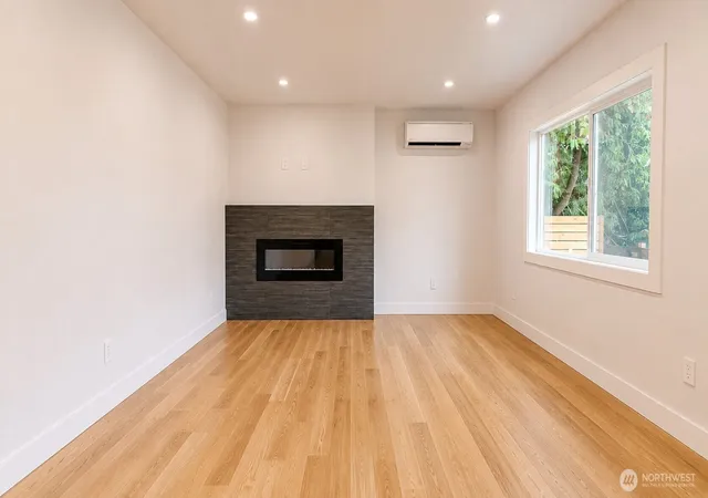 Photo 4 of Single family home for sale at 11232 1st Avenue S, Seattle, WA 98168 | MLS# NWM2572071 | Listing updated on 2026-09-25