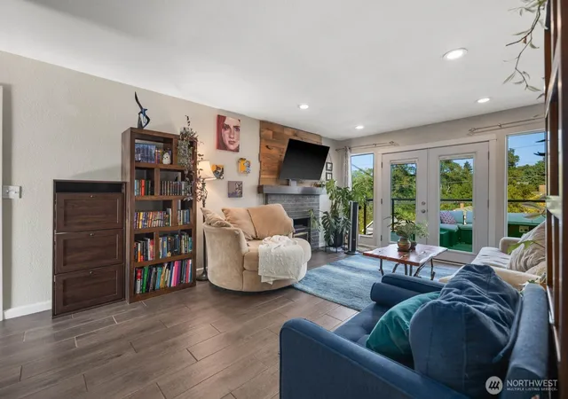 Photo 4 of Sale Pending at 4131 21st Avenue SW, Seattle, WA 98106 | MLS# NWM2572093 | Listing updated on 2026-09-25
