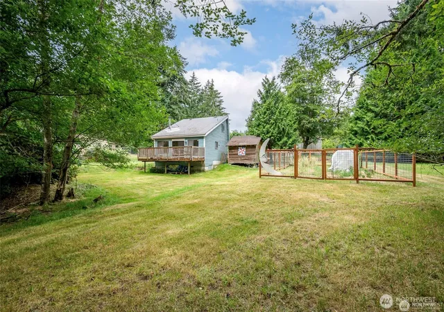 Photo 2 of Single family home for sale at 406 E Madrona Dr, Lakebay, WA 98349 | MLS# NWM2572099 | Listing updated on 2026-09-25