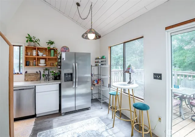 Photo 3 of Single family home for sale at 406 E Madrona Dr, Lakebay, WA 98349 | MLS# NWM2572099 | Listing updated on 2026-09-25