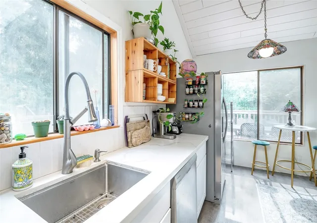 Photo 4 of Single family home for sale at 406 E Madrona Dr, Lakebay, WA 98349 | MLS# NWM2572099 | Listing updated on 2026-09-25