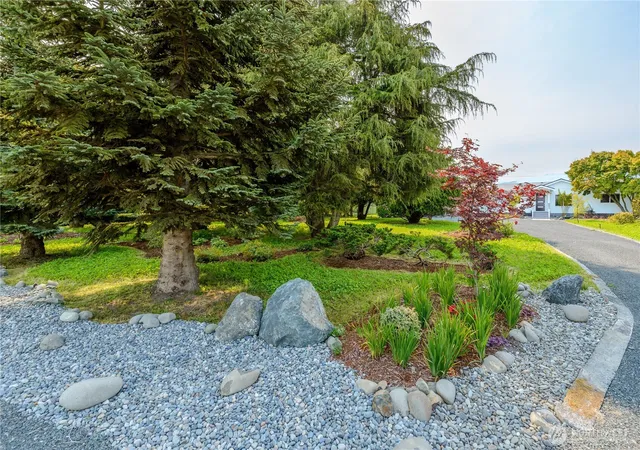 Photo 4 of Manufactured home for sale at 23 Majesty Wy, Port Angeles, WA 98362 | MLS# NWM2572112 | Listing updated on 2026-09-25
