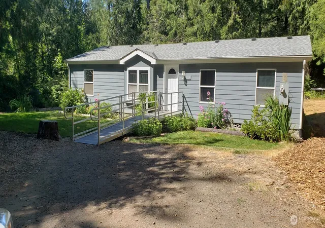 Photo 2 of Manufactured home for sale at 16119 Pollack Dr Nw, Lakebay, WA 98349 | MLS# NWM2572115 | Listing updated on 2026-09-25