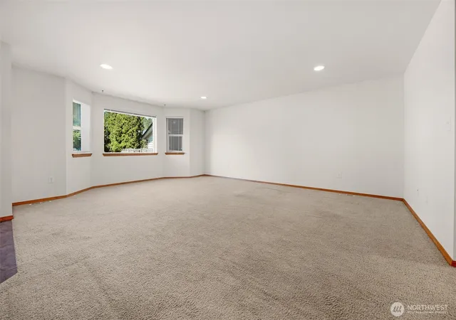 Photo 3 of Sale Pending at 938 Quinn Ave, Marysville, WA 98270 | MLS# NWM2572116 | Listing updated on 2026-09-25