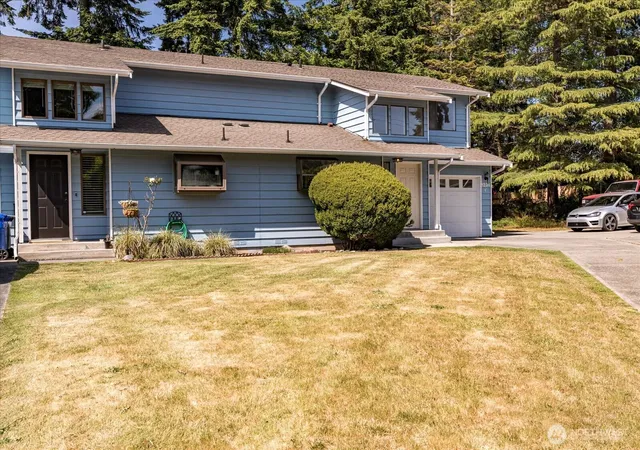 Photo 3 of Townhouse for sale at 1234 NW Lanyard Loop #1, Oak Harbor, WA 98277 | MLS# NWM2572128 | Listing updated on 2026-10-02
