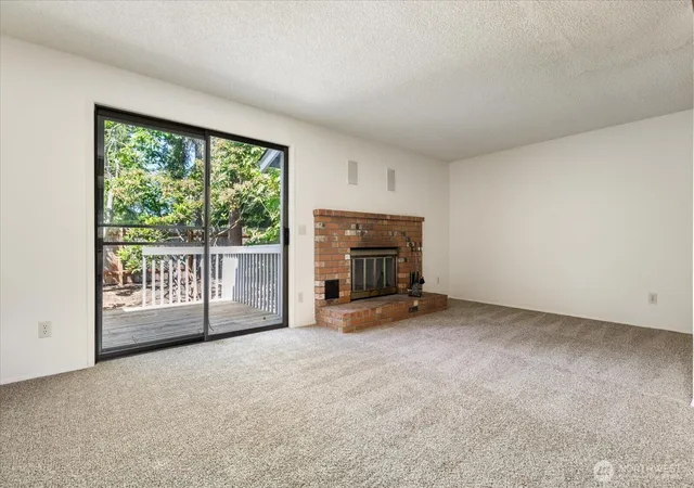 Photo 4 of Townhouse for sale at 1234 NW Lanyard Loop #1, Oak Harbor, WA 98277 | MLS# NWM2572128 | Listing updated on 2026-10-02
