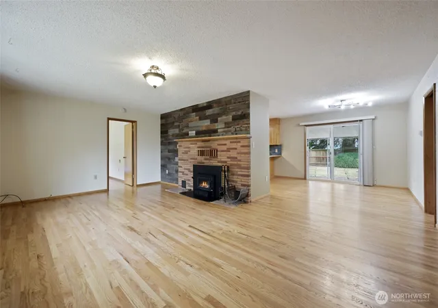 Photo 2 of Single family home for sale at 102 W Adams Ave, Morton, WA 98356 | MLS# NWM2572153 | Listing updated on 2026-09-30