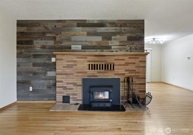 Photo 3 of Single family home for sale at 102 W Adams Ave, Morton, WA 98356 | MLS# NWM2572153 | Listing updated on 2026-09-30