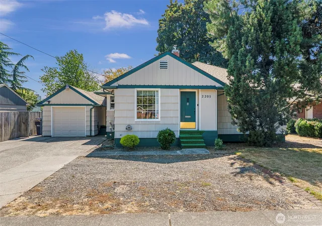 Photo 2 of Single family home for sale at 2205 Ocean Beach Hwy, Longview, WA 98632 | MLS# NWM2572167 | Listing updated on 2026-09-25