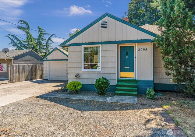 Photo 3 of Single family home for sale at 2205 Ocean Beach Hwy, Longview, WA 98632 | MLS# NWM2572167 | Listing updated on 2026-09-25