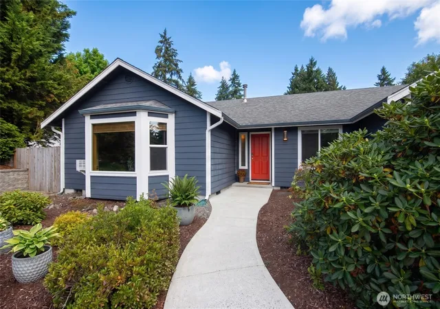 Photo 3 of Single family home for sale at 4114 Indian Summer Dr Se, Olympia, WA 98513 | MLS# NWM2572169 | Listing updated on 2026-10-01
